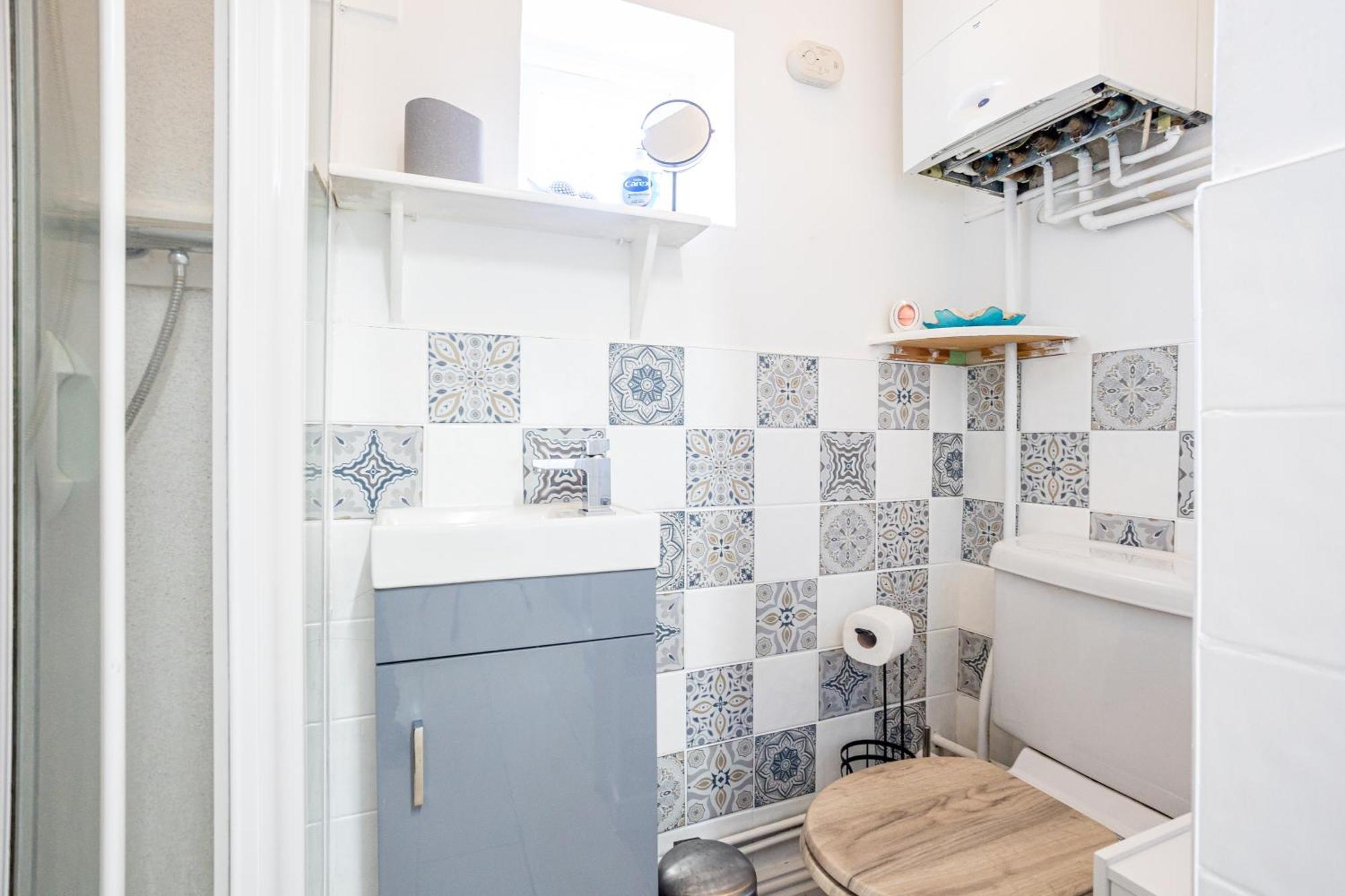 Coronation House By Yourstays - 3 Bedroom House In Newcastle-Under-Lyme Stoke-on-Trent ภายนอก รูปภาพ