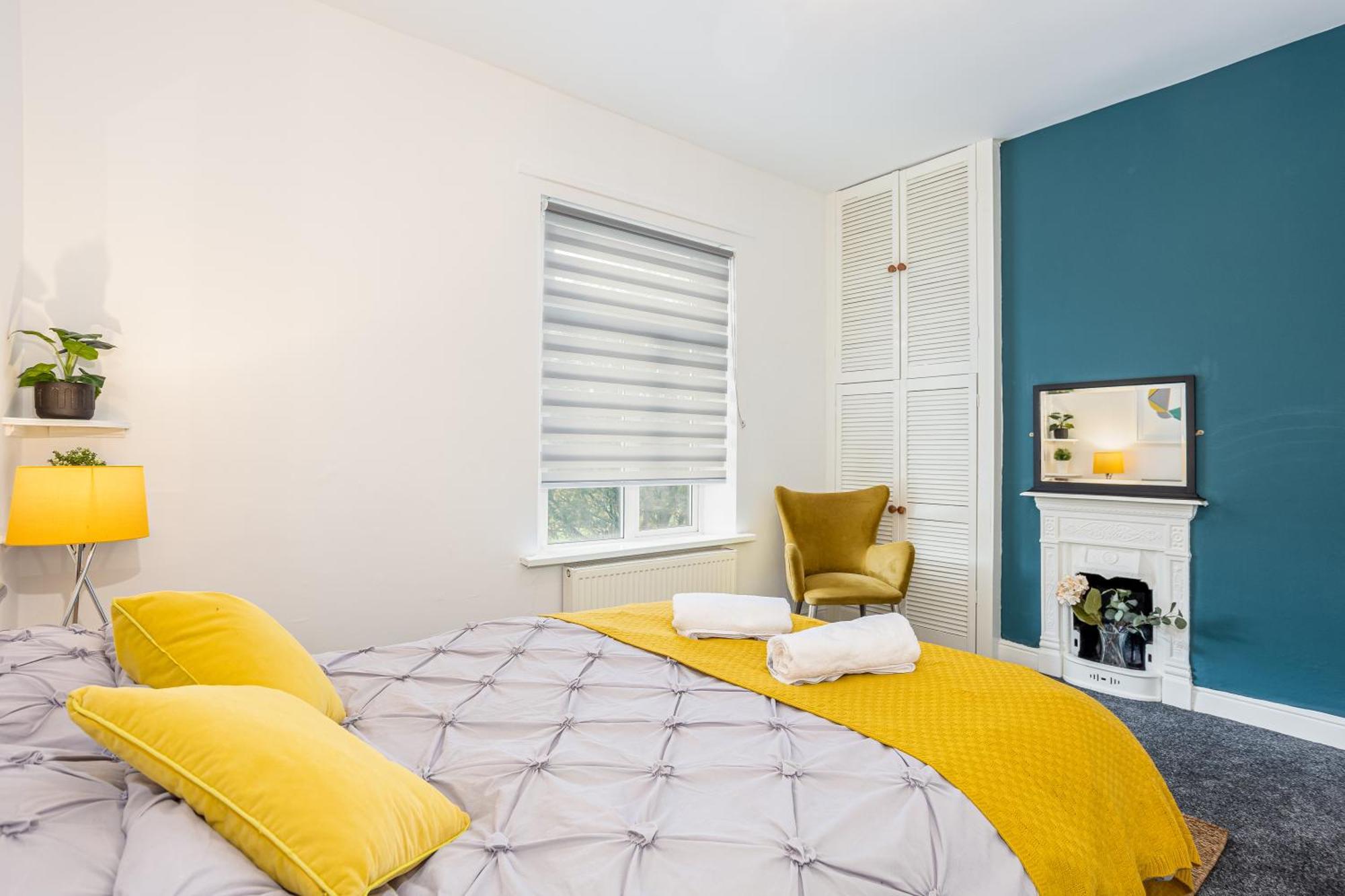 Coronation House By Yourstays - 3 Bedroom House In Newcastle-Under-Lyme Stoke-on-Trent ภายนอก รูปภาพ
